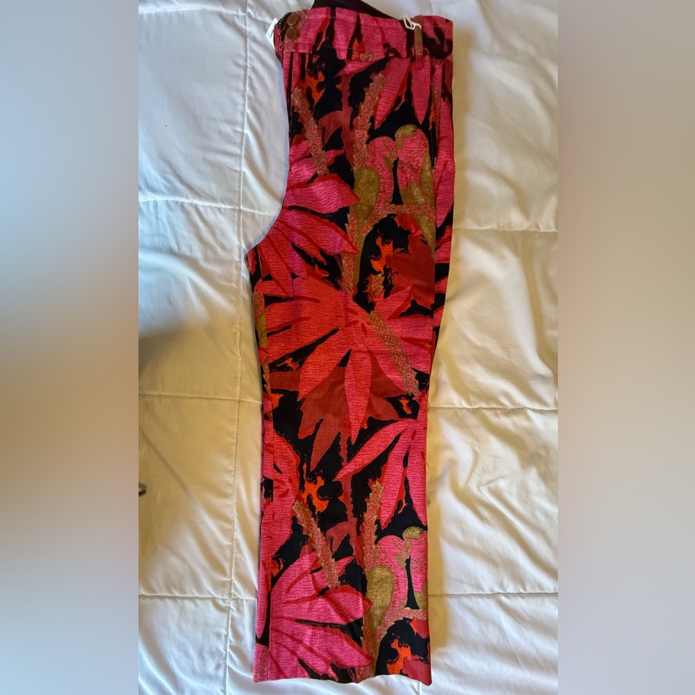NWT. Size 14.